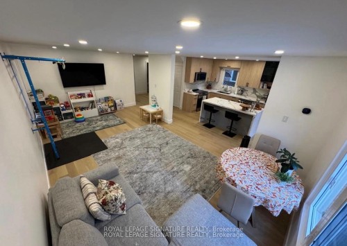 445 Malaga Road, Mississauga, ON - Indoor