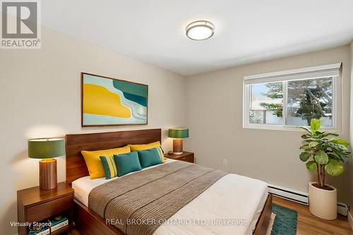 25 - 166 Southdale Road W, London South (South O), ON - Indoor Photo Showing Bedroom