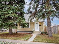 682 Harbison AVE  Winnipeg, MB R2L 0Z2