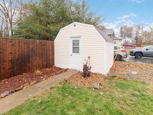 39 Ridgecrest Drive, Bridgewater, NS 