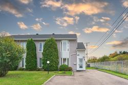 2541 Rue Langelier  Saguenay (Jonquière), QC G7S 6A4
