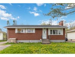 66 Ayer AVE  Moncton, NB E1C 8G8