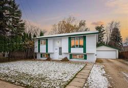 630 Elmhurst RD  Winnipeg, MB R3R 0V1