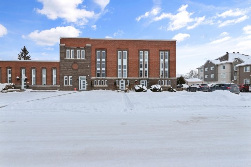 3A-8 Rue St-Hippolyte  Salaberry-De-Valleyfield, QC J6S 4B5