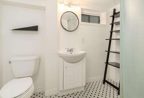 Bathroom - 3567 Av. Girouard, Montréal (Côte-Des-Neiges/Notre-Dame-De-Grâce), QC - Indoor Photo Showing Bathroom