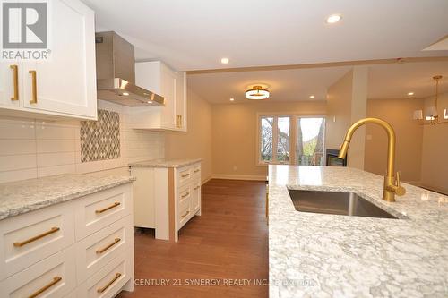 28 - 660 Hochelaga Street, Ottawa, ON - Indoor Photo Showing Kitchen