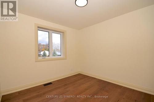 28 - 660 Hochelaga Street, Ottawa, ON - Indoor Photo Showing Other Room