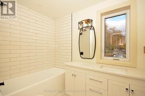 28 - 660 Hochelaga Street, Ottawa, ON - Indoor Photo Showing Bathroom