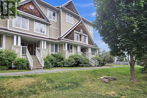 16 - 414 HILLSBORO PRIVATE  Ottawa, ON K2M 3A8