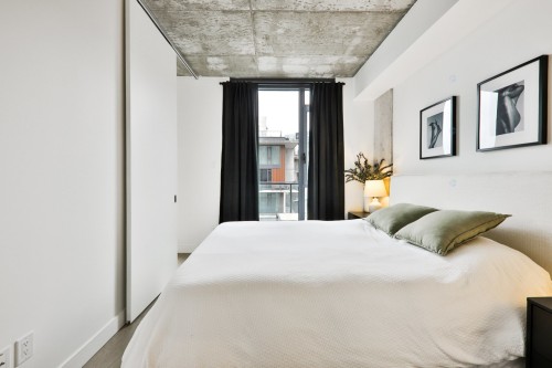 Master Bedroom - 524-200 Boul. Marcel-Laurin, Montréal (Saint-Laurent), QC - Indoor Photo Showing Bedroom