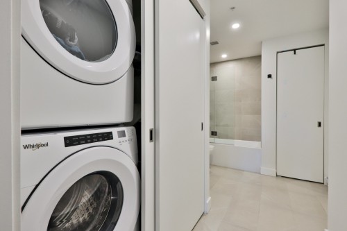Storage - 524-200 Boul. Marcel-Laurin, Montréal (Saint-Laurent), QC - Indoor Photo Showing Laundry Room