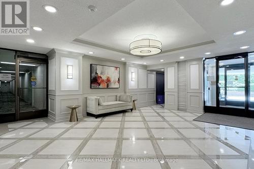 Renovated lobby - 308 - 40 Baif Boulevard, Richmond Hill, ON - Indoor Photo Showing Other Room