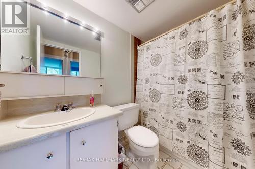 Main bath - 308 - 40 Baif Boulevard, Richmond Hill, ON - Indoor Photo Showing Bathroom