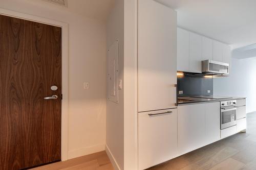 Kitchen - 2203-1500 Boul. René-Lévesque O., Montréal (Ville-Marie), QC - Indoor Photo Showing Kitchen