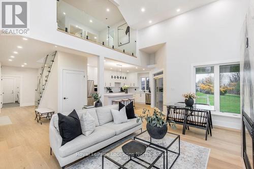6 Butternut Crescent, Wasaga Beach, ON - Indoor Photo Showing Living Room