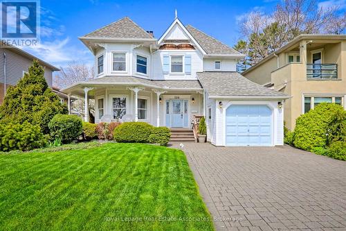599 Lakeside Avenue, Mississauga, ON - Outdoor With Deck Patio Veranda With Facade