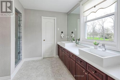 599 Lakeside Avenue, Mississauga, ON - Indoor Photo Showing Bathroom