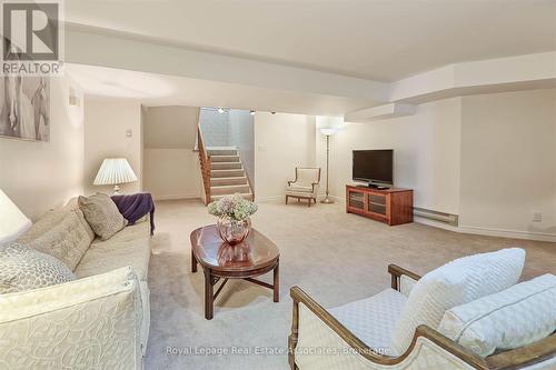 599 Lakeside Avenue, Mississauga, ON - Indoor Photo Showing Living Room
