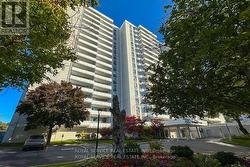 1008 - 10 PARKWAY FOREST DRIVE  Toronto (Henry Farm), ON M2J 1L3