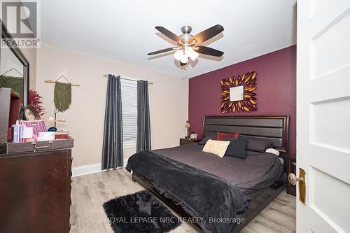 138 Young Street, Welland (Welland Downtown), ON - Indoor Photo Showing Bedroom