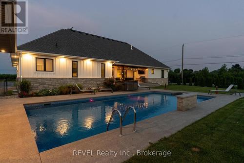 864 Concession 1 Rd Road, Niagara-On-The-Lake (River), ON - Outdoor With In Ground Pool