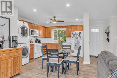 110 Stonybrook Drive, Kitchener, ON - Indoor Photo Showing Laundry Room