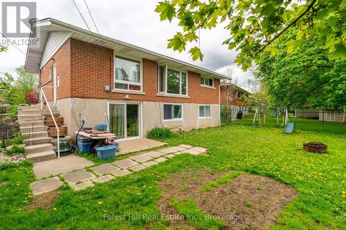110 Stonybrook Drive, Kitchener, ON - Outdoor