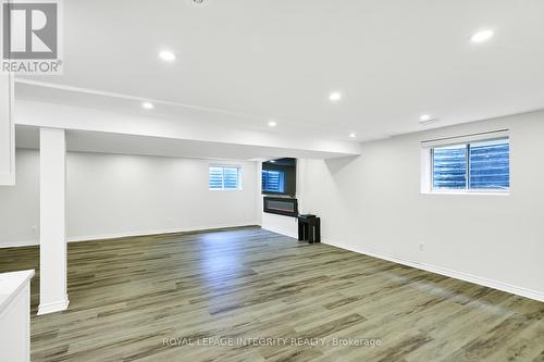 32 Aconitum Way, Ottawa, ON - Indoor Photo Showing Other Room