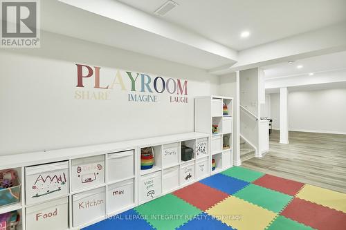 32 Aconitum Way, Ottawa, ON - Indoor Photo Showing Other Room