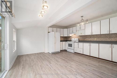 100 Prince Albert Street, Ottawa, ON - Indoor Photo Showing Kitchen