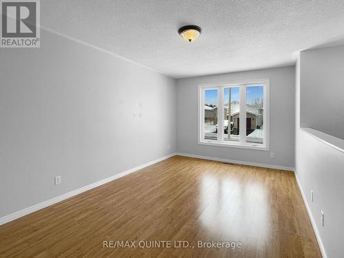 Living room with large bright window. - 143 Nicholas Street, Quinte West (Murray Ward), ON - Indoor
