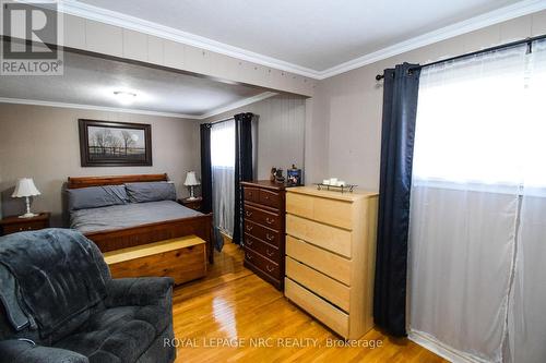 11 Grosvenor Street, St. Catharines (Bunting/Linwell), ON - Indoor Photo Showing Bedroom