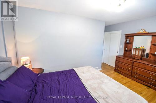 11 Grosvenor Street, St. Catharines (Bunting/Linwell), ON - Indoor Photo Showing Bedroom