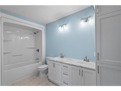 32 Attenborough Dr, Fredericton, NB 