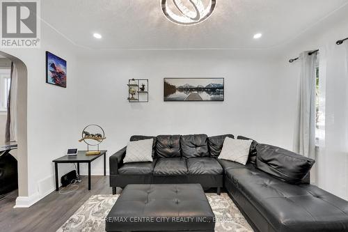 785 Fleet Street, London East (East G), ON - Indoor Photo Showing Living Room