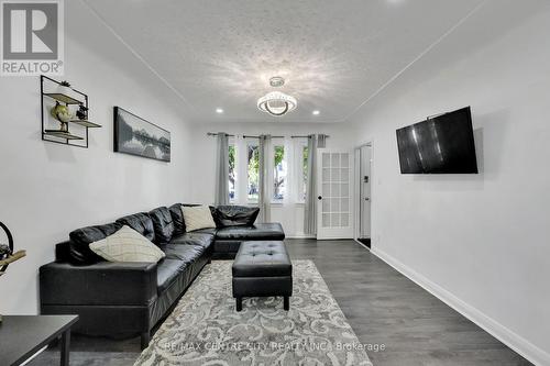 785 Fleet Street, London East (East G), ON - Indoor Photo Showing Living Room