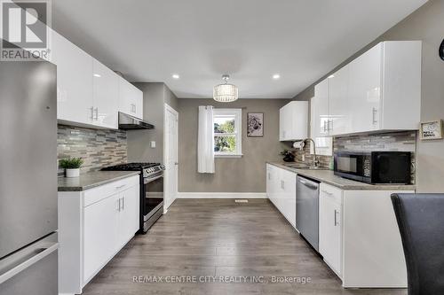 785 Fleet Street, London East (East G), ON - Indoor Photo Showing Kitchen