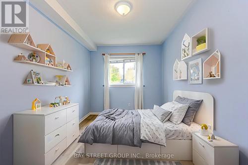 102 - 5260 Mcfarren Boulevard, Mississauga, ON - Indoor Photo Showing Bedroom