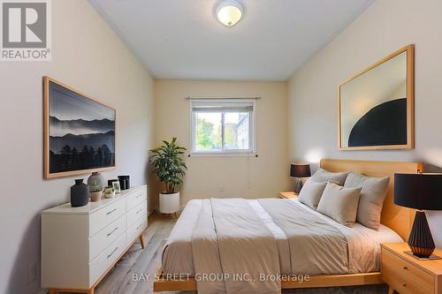 102 - 5260 Mcfarren Boulevard, Mississauga, ON - Indoor Photo Showing Bedroom