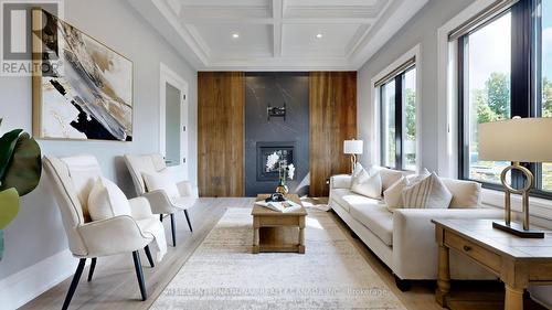 3 Earl Cook Drive, Whitchurch-Stouffville, ON - Indoor Photo Showing Living Room