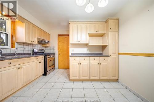 3098 Dominion Boulevard, Windsor, ON - Indoor Photo Showing Kitchen
