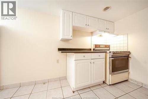 3098 Dominion Boulevard, Windsor, ON - Indoor Photo Showing Kitchen