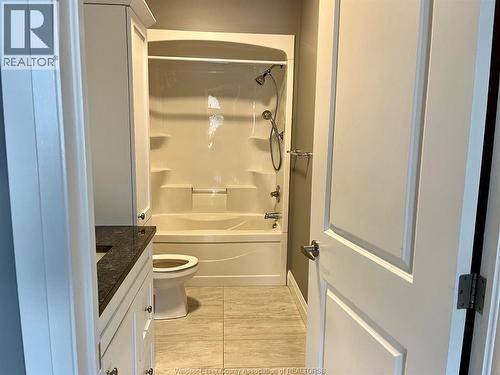 402 Westcott, Amherstburg, ON - Indoor Photo Showing Bathroom