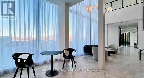 907 - 6 David Eyer Road, Richmond Hill, ON - Indoor Photo Showing Other Room