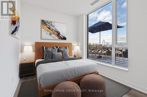 907 - 6 David Eyer Road, Richmond Hill, ON - Indoor Photo Showing Bedroom