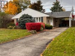 25 SORA DRIVE  Mississauga, ON L5M 1B3