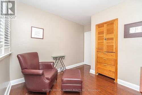 Built in dresser - 25 Sora Drive, Mississauga, ON - Indoor