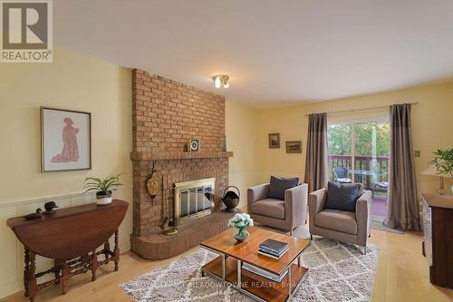4207 Trapper Crescent, Mississauga, ON - Indoor Photo Showing Living Room With Fireplace