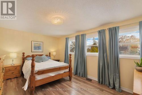 4207 Trapper Crescent, Mississauga, ON - Indoor Photo Showing Bedroom