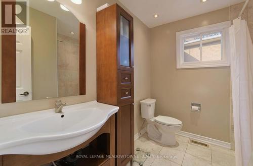 4207 Trapper Crescent, Mississauga, ON - Indoor Photo Showing Bathroom